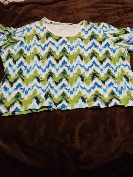 Kim Rogers Tops - Kim Rogers Colorful Tee Like New